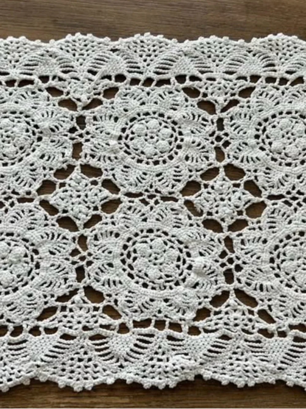 Vintage Doily/Placemat 18.25” x 12”